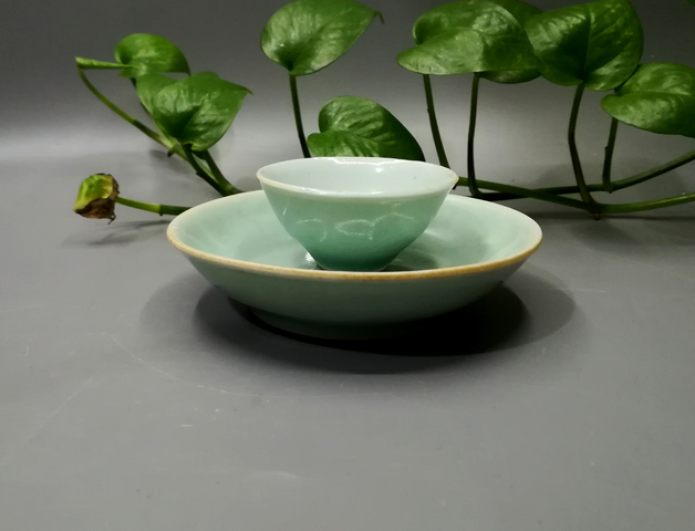 古玩陶瓷漂亮的豆青釉杯盤拍賣，當前價格999元