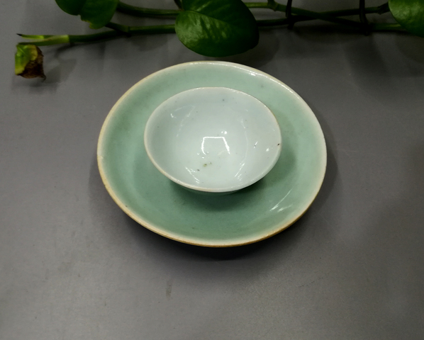古玩陶瓷漂亮的豆青釉杯盤拍賣，當前價格999元