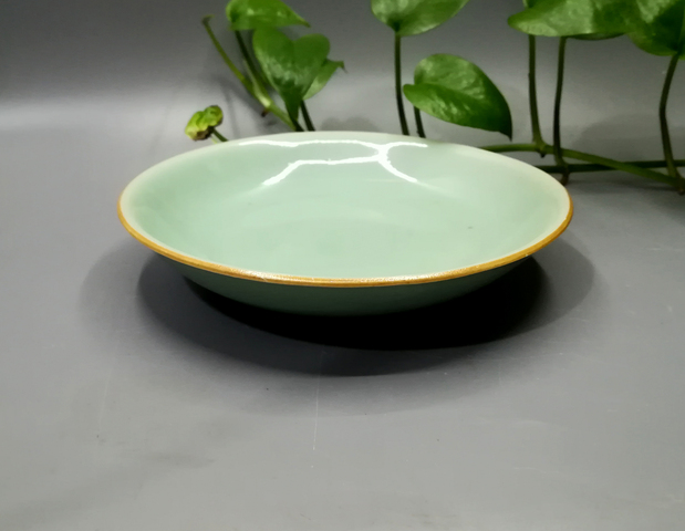 古玩陶瓷精美嘉慶款醬口豆青盤(pán)拍賣,當(dāng)前價(jià)格666元