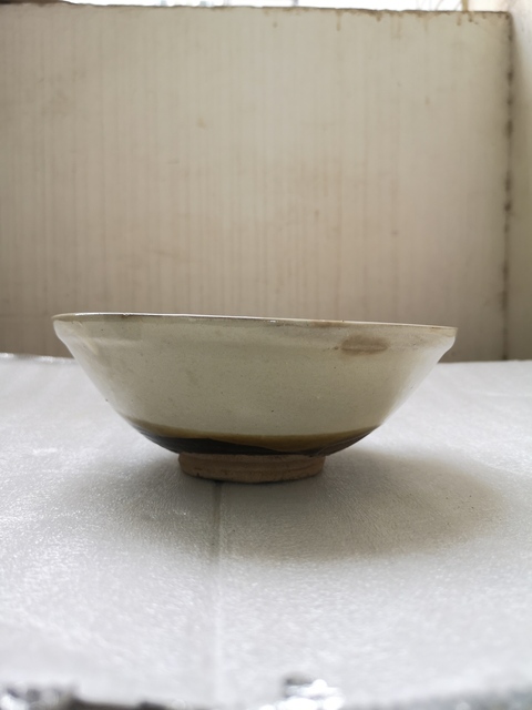 古玩陶瓷磁州窯系白釉唇口碗拍賣,當前價格450元