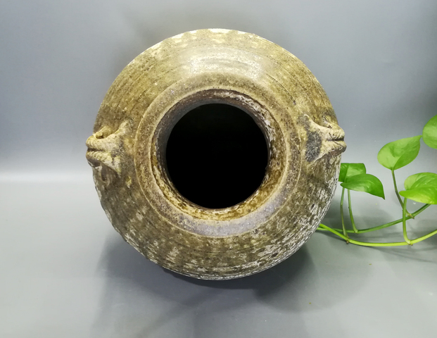 古玩陶瓷秦漢·青釉繩紋雙耳瓶拍賣,當前價格1200元