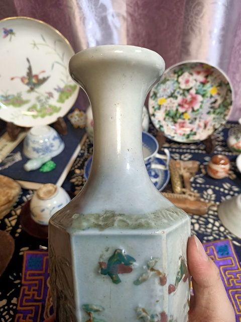 古玩陶瓷釉下彩堆塑瓶拍賣,當前價格3888元