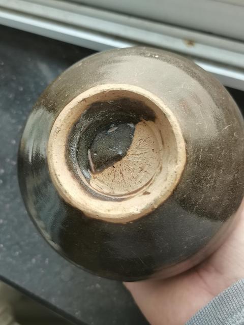 古玩陶瓷宋代的茶葉黑釉罐如果沒有沖線的話小幾萬拍賣，當(dāng)前價格3899元