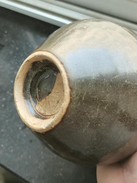 古玩陶瓷宋代的茶葉黑釉罐如果沒有沖線的話小幾萬拍賣，當(dāng)前價格3899元