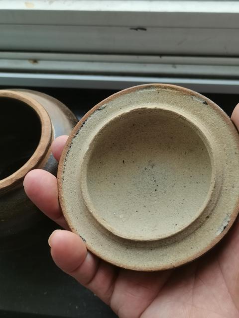 古玩陶瓷宋代的茶葉黑釉罐如果沒有沖線的話小幾萬拍賣，當(dāng)前價格3899元