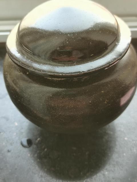 古玩陶瓷宋代的茶葉黑釉罐如果沒有沖線的話小幾萬拍賣，當(dāng)前價格3899元