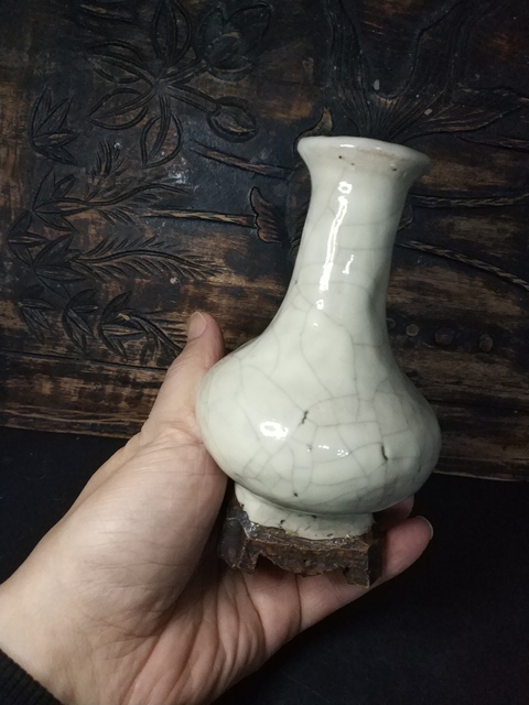 古玩陶瓷清代仿官釉連座賞瓶拍賣,當前價格1999元