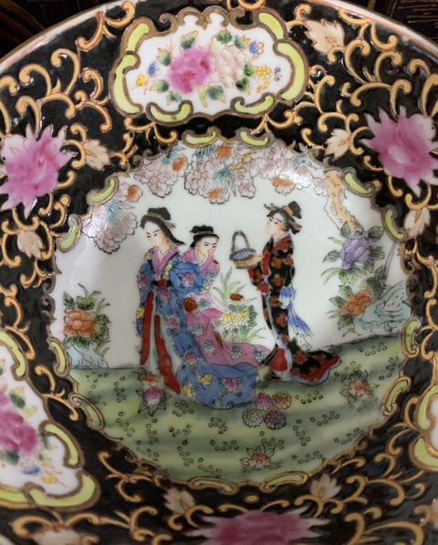 古玩陶瓷乾隆年制款彩繪花卉人物紋碗拍賣，當前價格480元