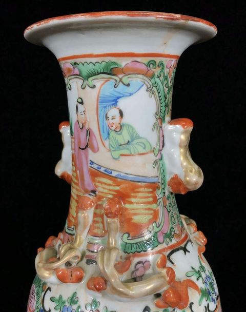 古玩陶瓷廣彩描金開窗人物花卉螭龍紋雙耳瓶拍賣，當前價格2888元