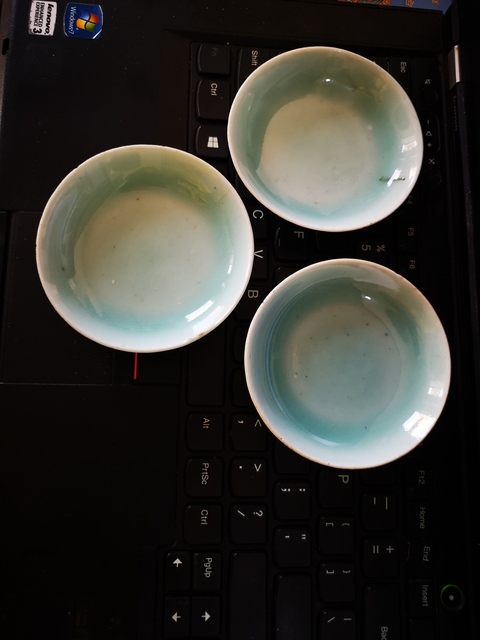 古玩陶瓷精品:清中期豆青釉小盤(其中一件)拍賣,當(dāng)前價(jià)格800元