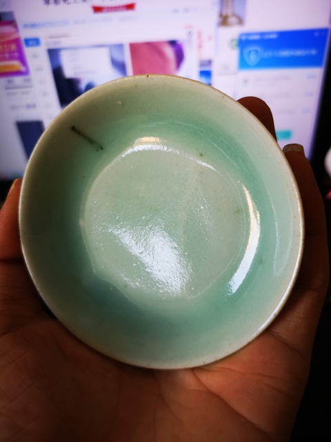 古玩陶瓷精品:清中期豆青釉小盤(其中一件)拍賣,當(dāng)前價(jià)格800元