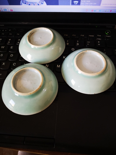 古玩陶瓷精品:清中期豆青釉小盤(其中一件)拍賣,當(dāng)前價(jià)格800元