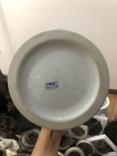 古玩陶瓷花卉紋蓋罐(精品)拍賣(mài),當(dāng)前價(jià)格199元