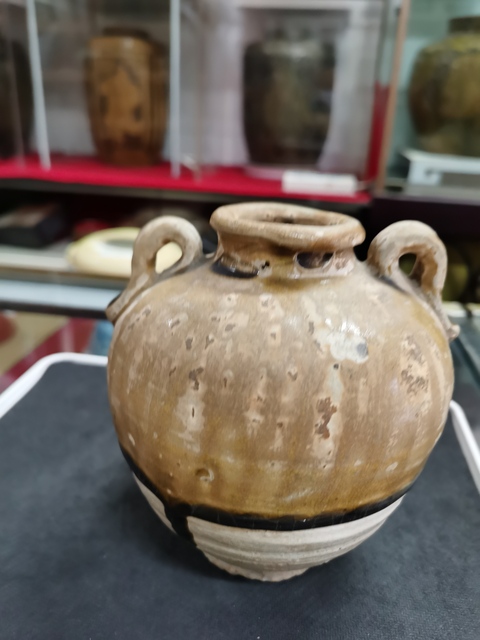 古玩陶瓷黃釉雙系罐拍賣,當(dāng)前價格4500元