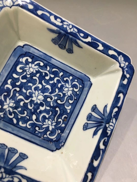 古玩陶瓷清.乾隆青花四方花卉盤(pán)拍賣(mài)，當(dāng)前價(jià)格1000元