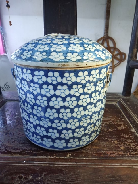 古玩陶瓷青花留白梅紋大蓋缸拍賣，當前價格6000元