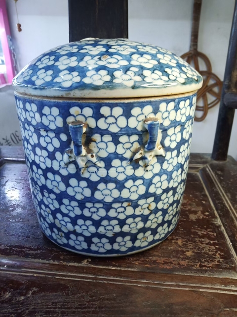 古玩陶瓷青花留白梅紋大蓋缸拍賣，當前價格6000元