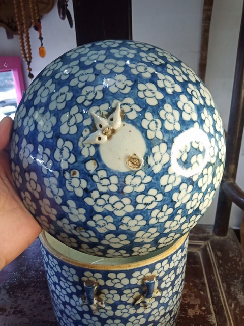古玩陶瓷青花留白梅紋大蓋缸拍賣，當前價格6000元