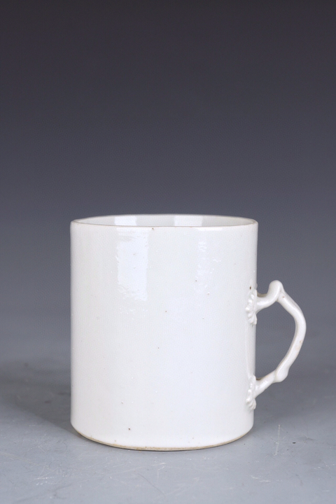 古玩陶瓷晚清民國-白釉馬克杯2025/11/28拍賣，當前價格4800元