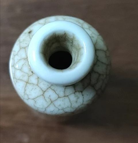 古玩陶瓷清晚期哥釉鼻煙壺拍賣，當(dāng)前價(jià)格2068元