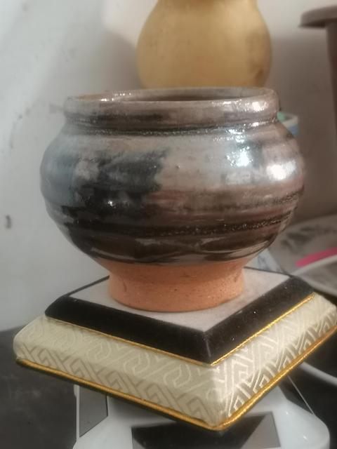 古玩陶瓷元代早期山西窯口窯變醬釉小罐，比圖片漂亮，有條紋拍賣，當前價格466元