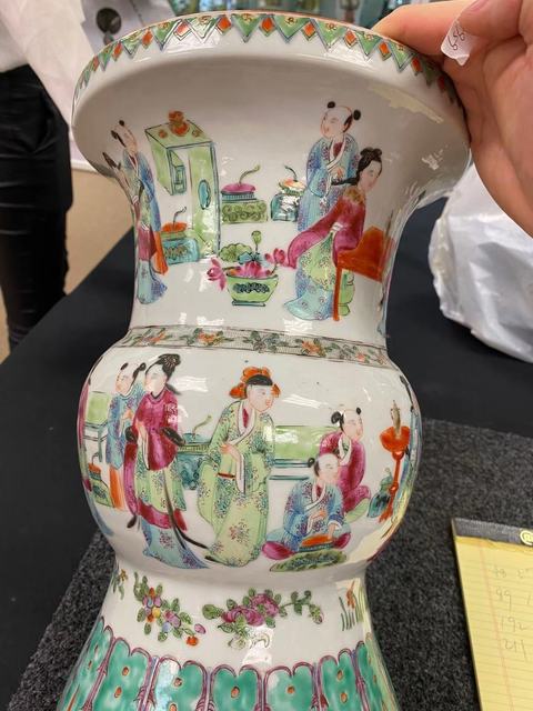 古玩陶瓷廣彩渣斗拍賣，當前價格12800元