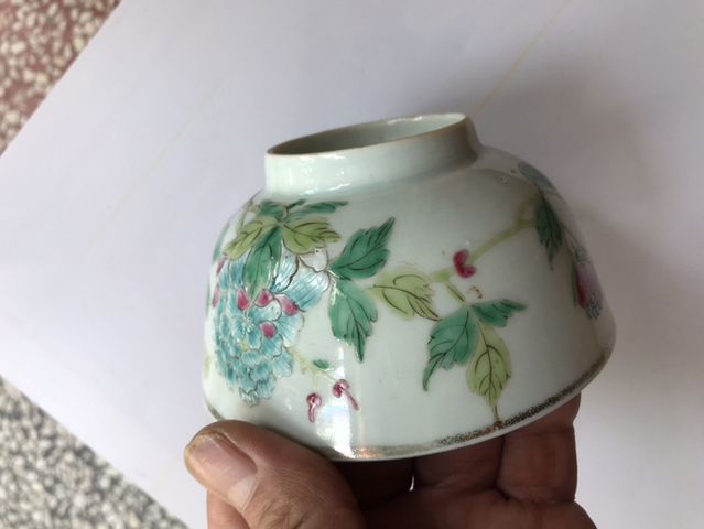 古玩陶瓷清晚期粉彩花卉紋吉祥如意碗拍賣,當前價格2887元