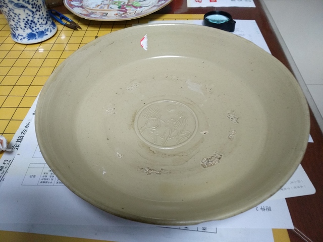 古玩陶瓷白釉印花卉紋盤拍賣，當前價格1500元