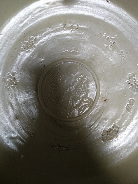 古玩陶瓷白釉印花卉紋盤拍賣，當前價格1500元