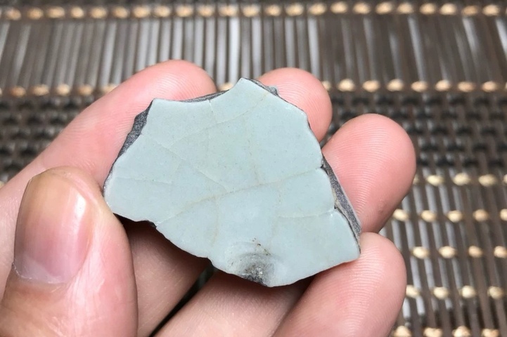 古玩陶瓷宋:影青折肩小琴爐拍賣,當前價格1800元