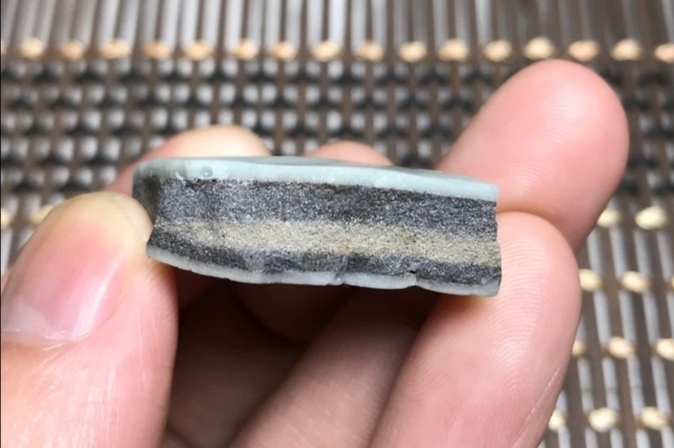 古玩陶瓷宋:影青折肩小琴爐拍賣,當前價格1800元
