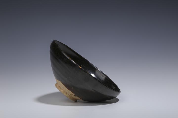 古玩陶瓷宋元·耀州窯窯變黑釉點彩碗拍賣，當前價格1699元