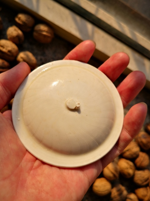 古玩陶瓷北宋定窯劃花罐蓋(精品民窯)拍賣,當(dāng)前價格3500元