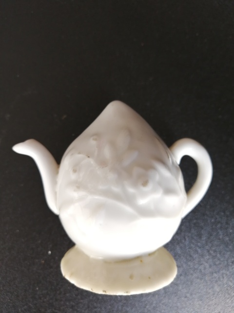 古玩陶瓷放漏 德化窯印花花卉紋倒流壺拍賣,當前價格1280元