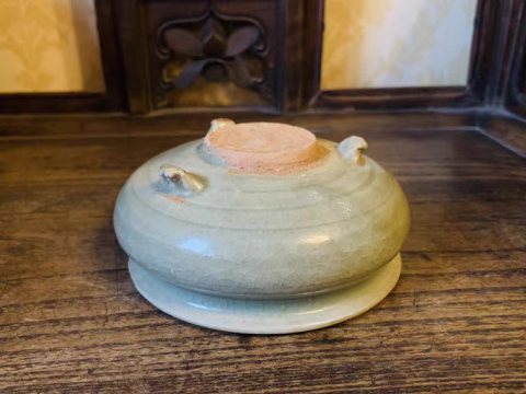 古玩陶瓷龍泉窯青釉三足缽式香爐拍賣,當前價格8500元