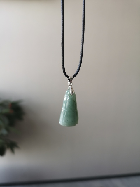 古玩玉器翡翠掛墜拍賣,當前價格150元