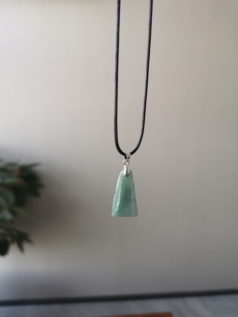 古玩玉器翡翠掛墜拍賣,當前價格150元