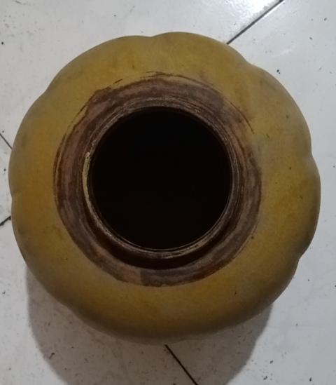古玩陶瓷黃釉瓜楞罐(帶蓋)拍賣,當前價格1500元