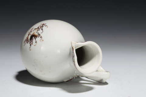 古玩陶瓷優品清乾隆·礬紅描金雙柄奶壺拍賣，當前價格2500元