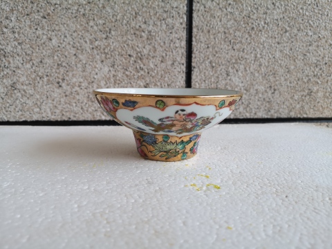 古玩陶瓷廣彩印花開光人物紋杯拍賣，當(dāng)前價(jià)格260元