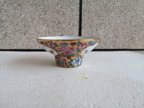 古玩陶瓷廣彩印花開光人物紋杯拍賣，當(dāng)前價(jià)格260元