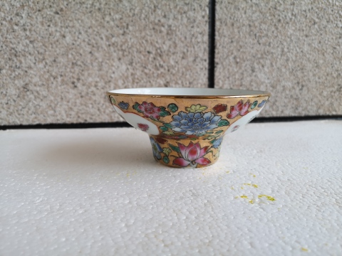 古玩陶瓷廣彩印花開光人物紋杯拍賣，當(dāng)前價(jià)格260元