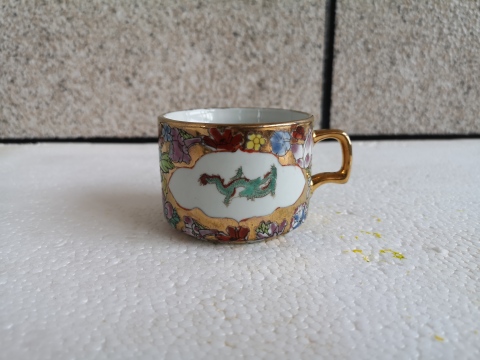 古玩陶瓷廣彩貼花開光龍紋杯拍賣,當前價格220元