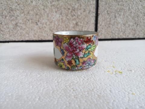 古玩陶瓷廣彩貼花開光龍紋杯拍賣,當前價格220元