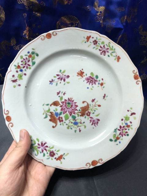 古玩陶瓷清中【雍正】粉彩花卉紋盤拍賣，當前價格1999元