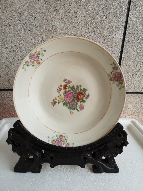 古玩陶瓷花卉紋貼花盤拍賣,當前價格550元