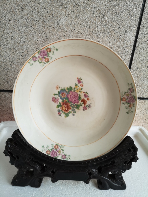 古玩陶瓷花卉紋貼花盤拍賣,當前價格550元