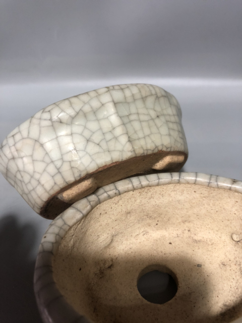 古玩陶瓷哥釉花盆一對拍賣,當前價格299元