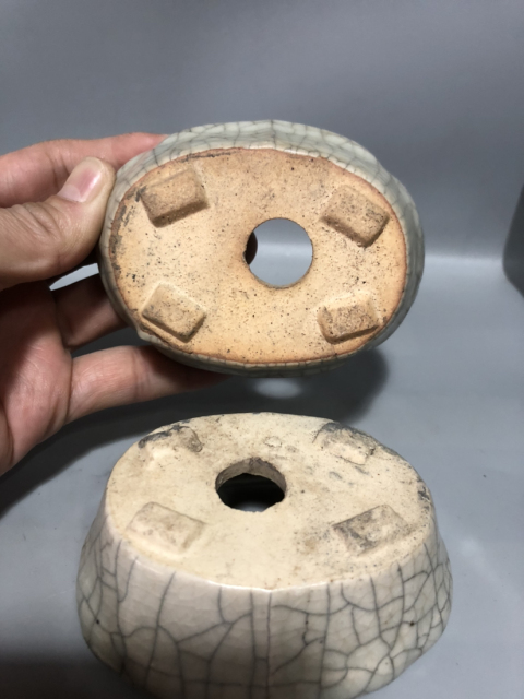 古玩陶瓷哥釉花盆一對拍賣,當前價格299元