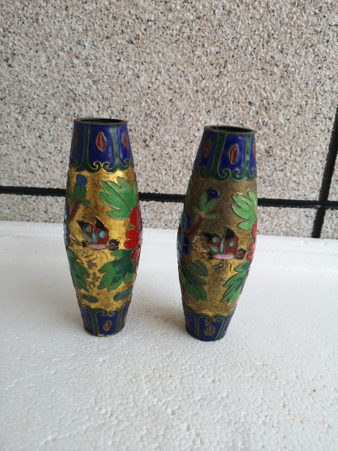 古玩雜項(xiàng)景泰藍(lán)橄欖瓶拍賣，當(dāng)前價(jià)格298元